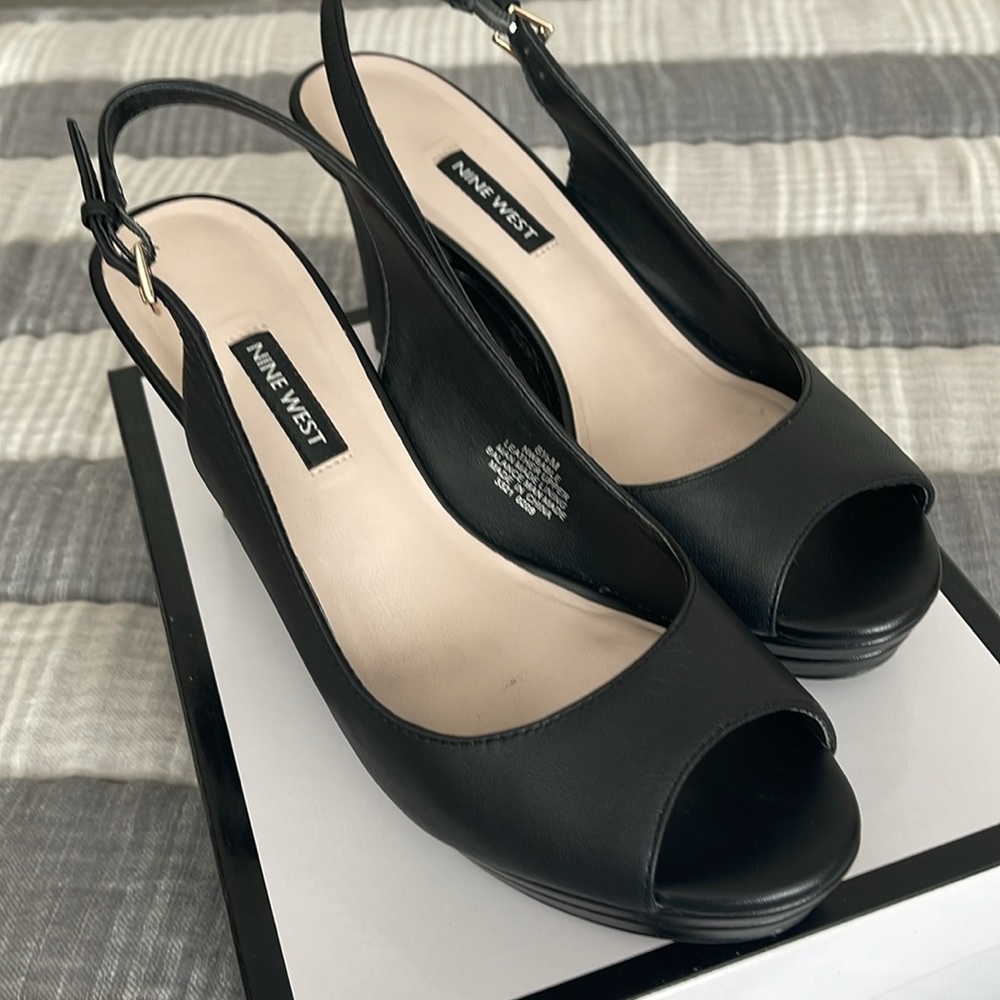 Nine West Women’s Heels. Black, Size 8.5 excellent condition